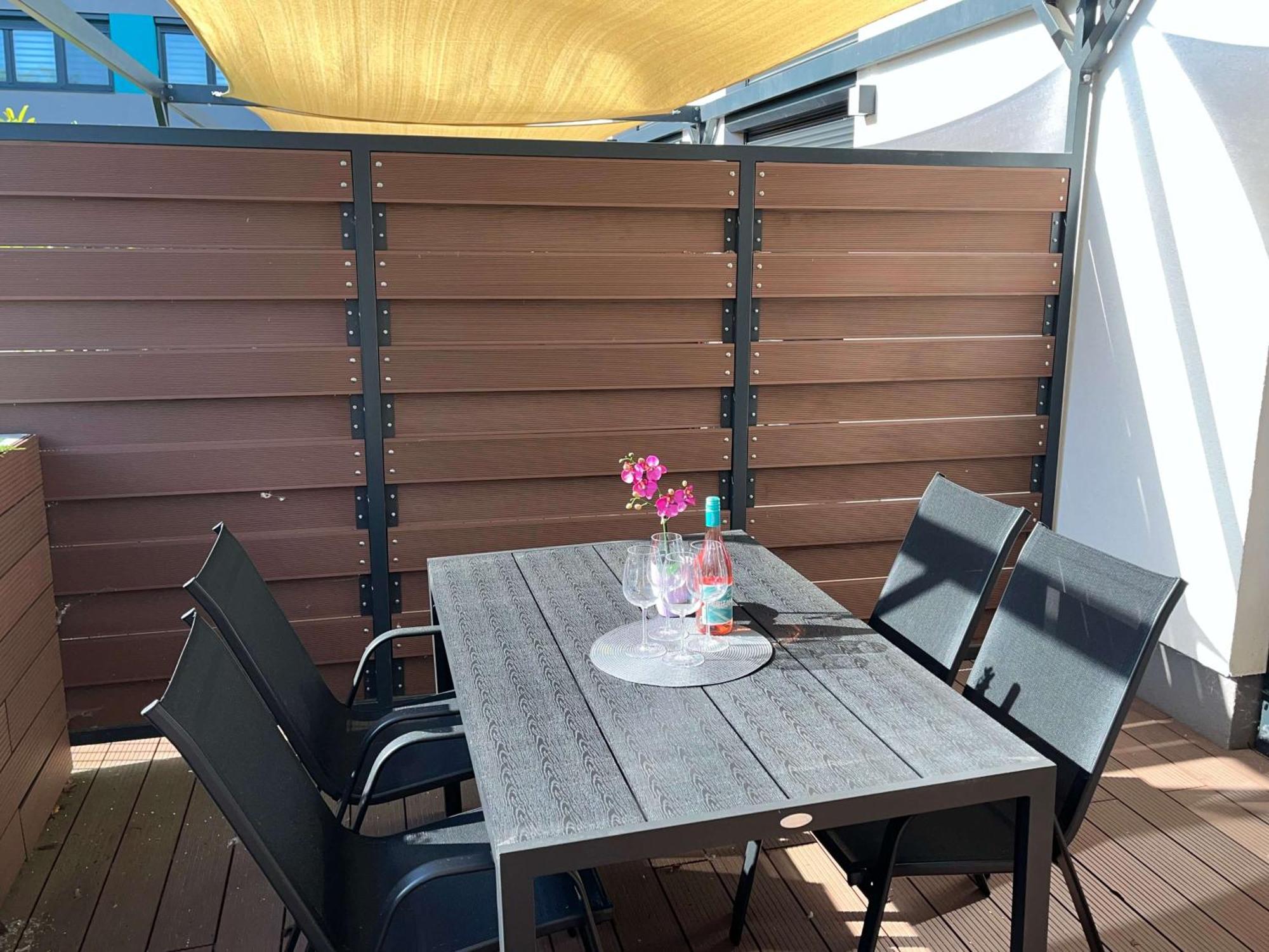Pauzo Balaton Aparthotel Balatonföldvár Eksteriør bilde